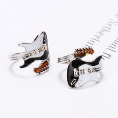 Punk Style Personality Exaggeration European Lovers&#39; Black White Color Oiled Guitar Ring Finger Jewelry